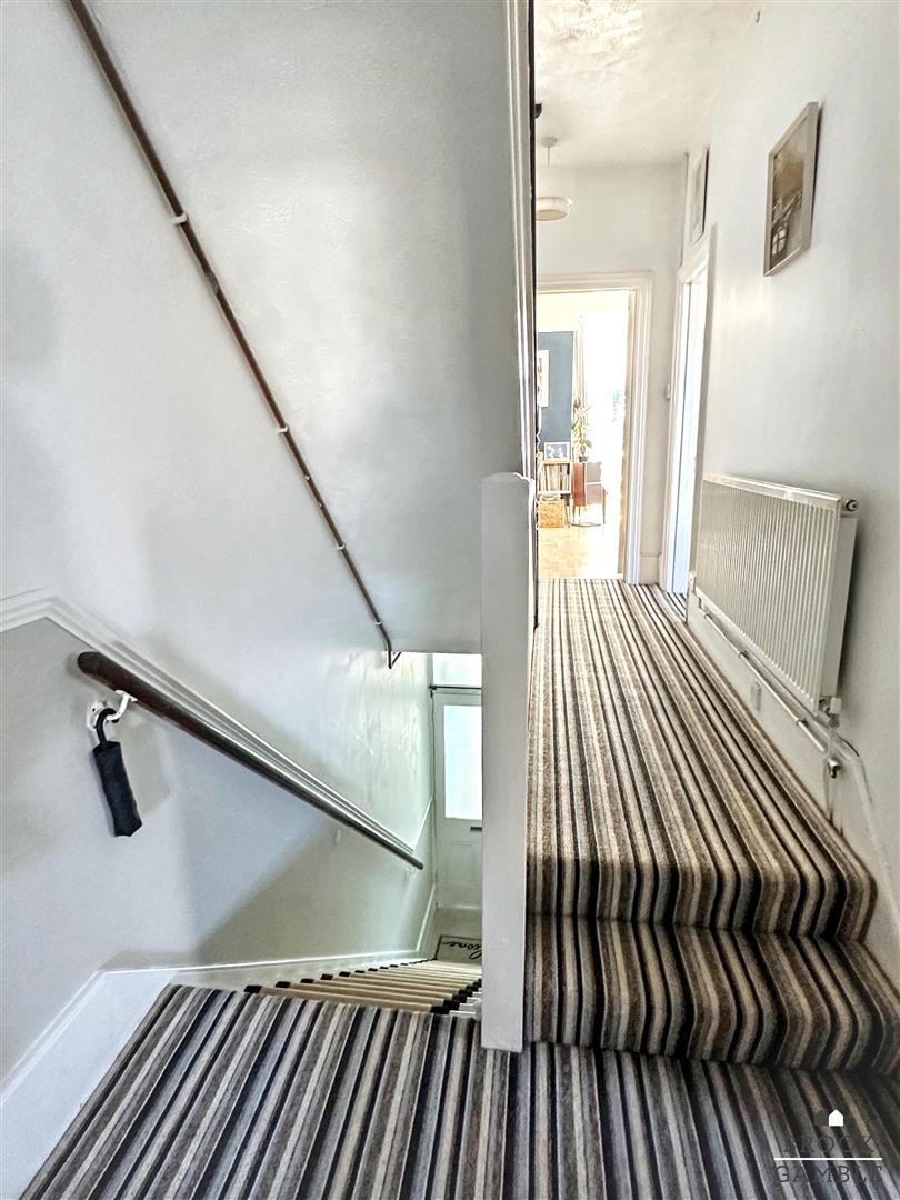 3 Bedroom Maisonette. Vicarage Road in Eastbourne,  11